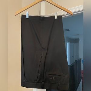 Nike men’s golf shorts. Size 34 waist. Black.